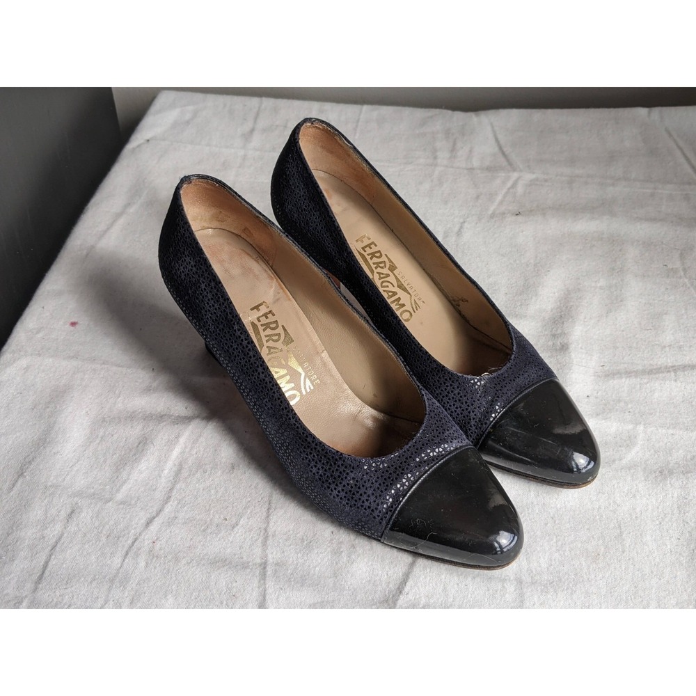 Salvatore Ferragamo A65RA Blue Pump Cap Toe‎ Heel Womens US 8 B
